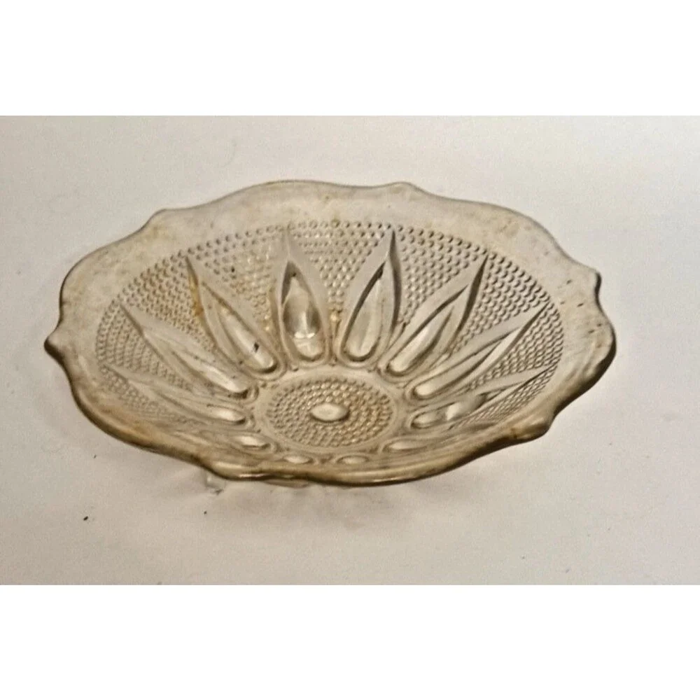 Vintage Pressed Glass Dish – 6” Clear Sunburst Pattern Scalloped Edge Bowl - Picture 2 of 7